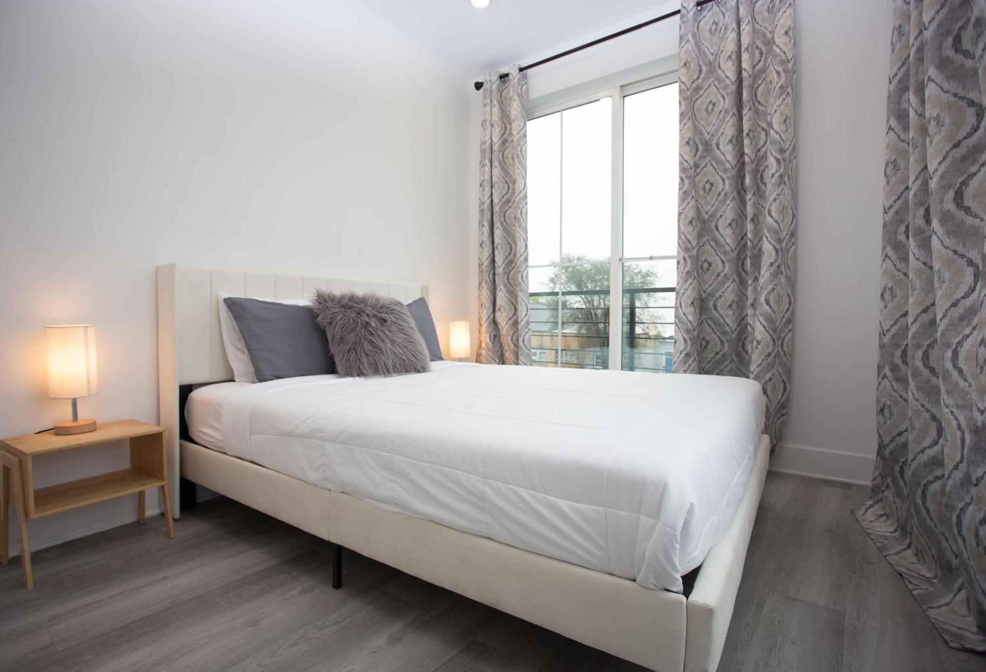 It'S A Corner Unit With Cool City Skyline Views! Washington Kültér fotó