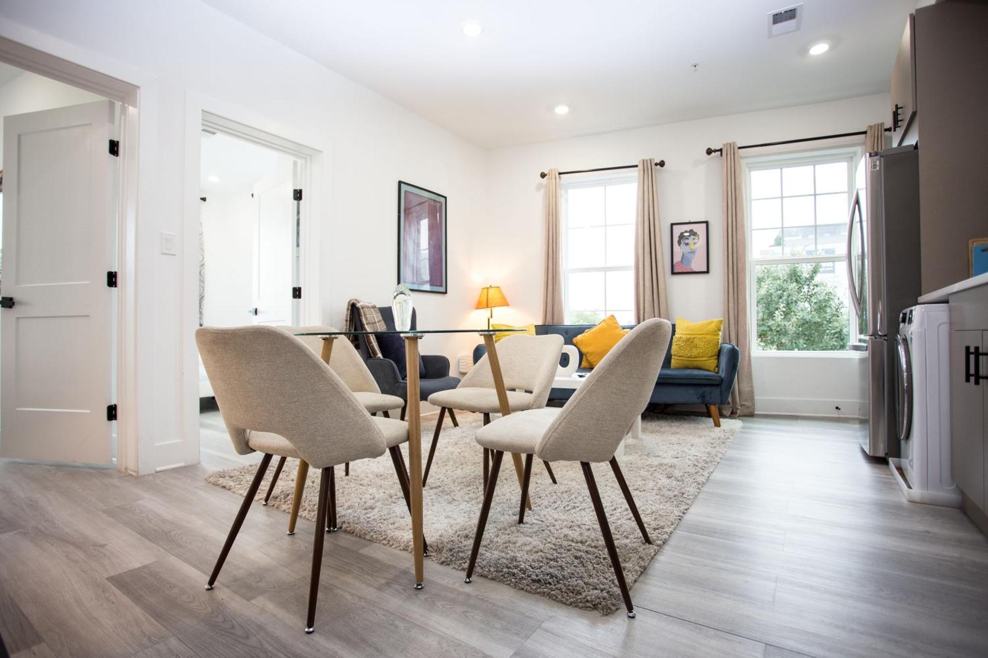 It'S A Corner Unit With Cool City Skyline Views! Washington Kültér fotó